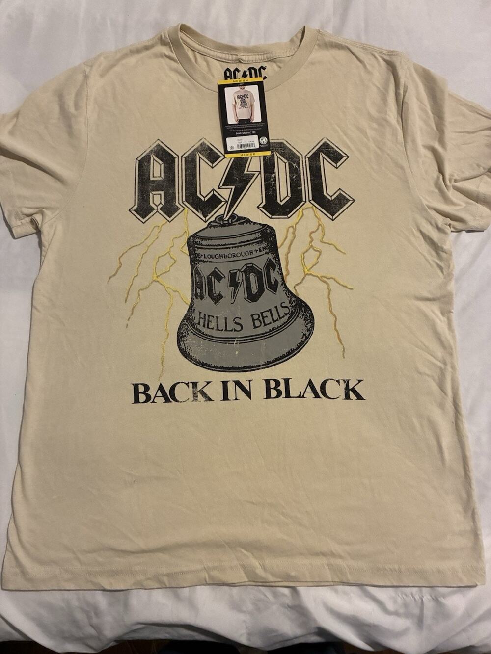 [NEW] AC/DC BACK IN BLACK Unisex T Shirt; MEDIUM; Cream; New With Tag